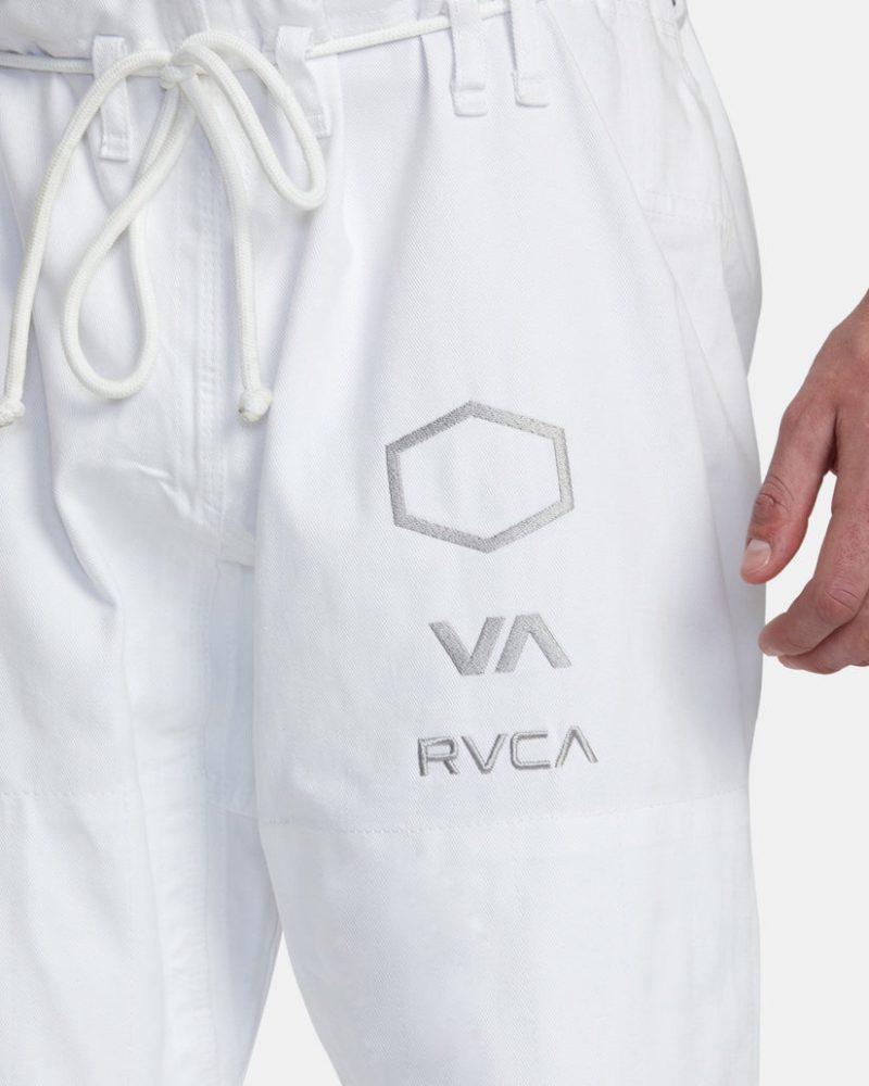 avyki03007 rvca 2Cw wht dtl4